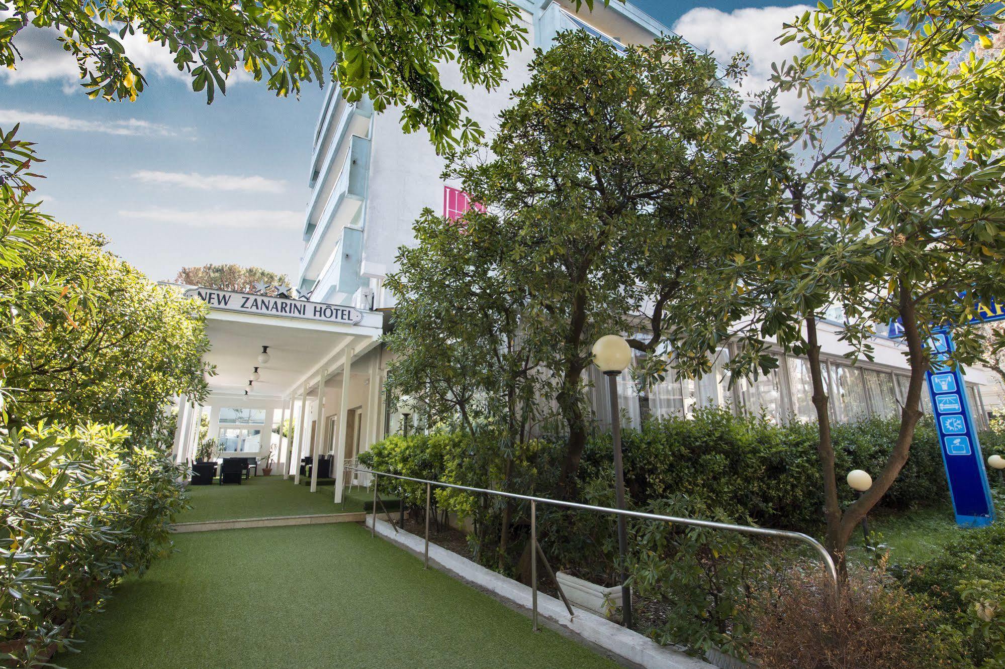 Hotel Zanarini In Centro A Riccione Exterior foto